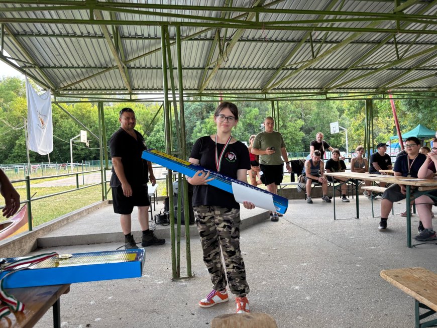 Légpuskát nyertek a legjobban célzó fiatalok